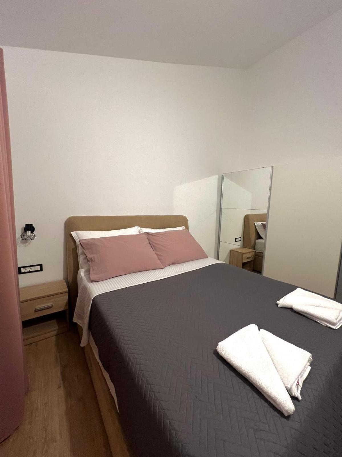 Apartmani Karla Paklenica 스타리그라드 파클레니차 외부 사진
