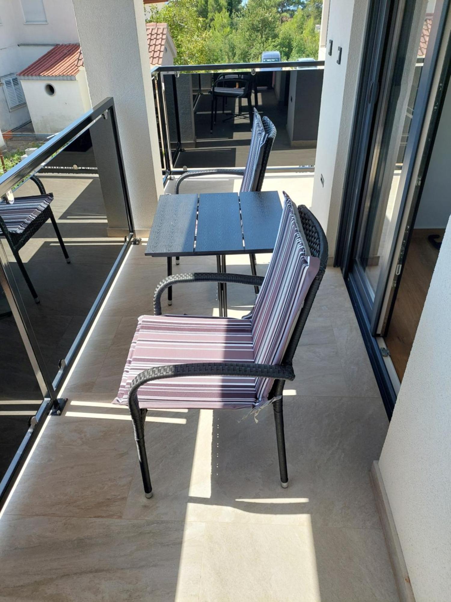 Apartmani Karla Paklenica 스타리그라드 파클레니차 외부 사진