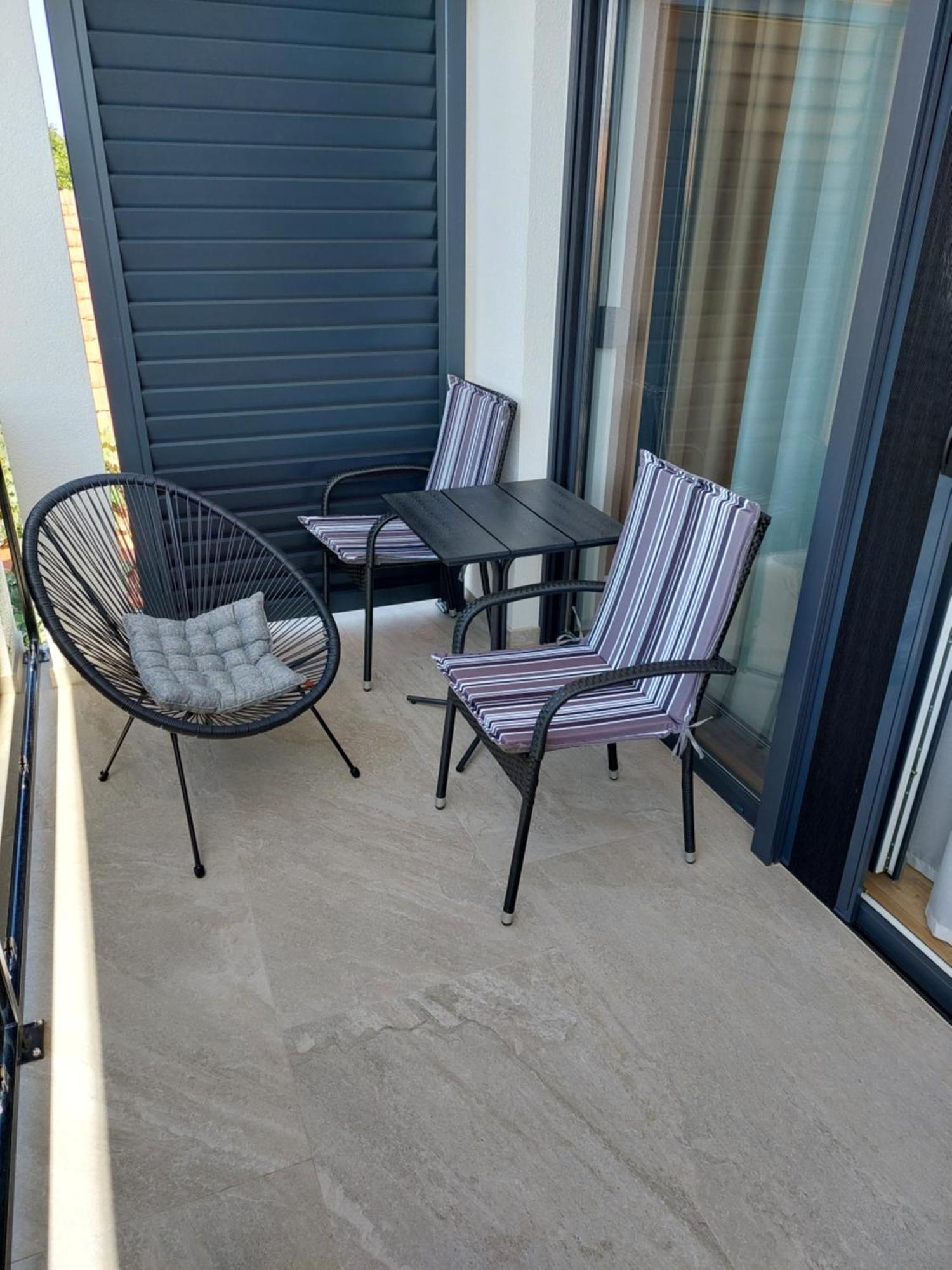 Apartmani Karla Paklenica 스타리그라드 파클레니차 외부 사진