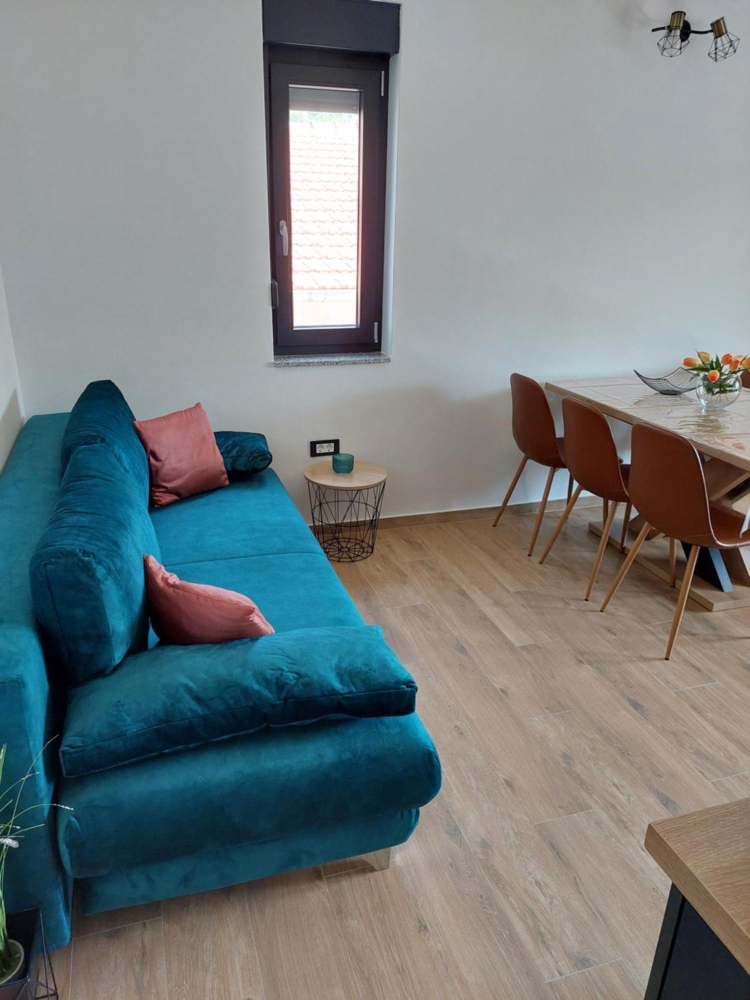 Apartmani Karla Paklenica 스타리그라드 파클레니차 외부 사진