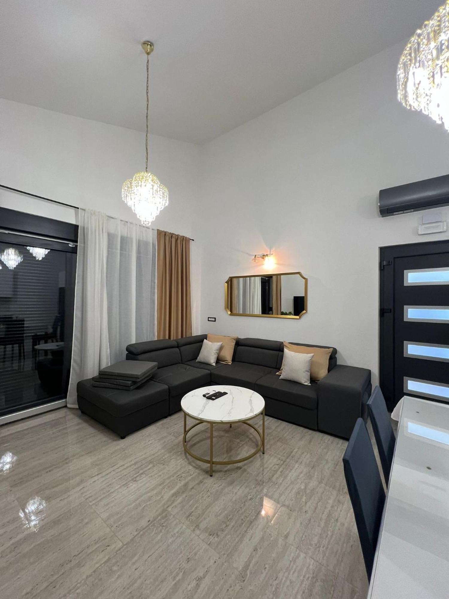 Apartmani Karla Paklenica 스타리그라드 파클레니차 외부 사진