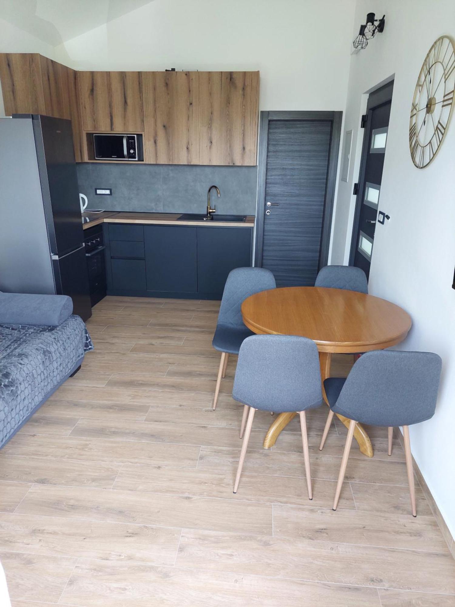 Apartmani Karla Paklenica 스타리그라드 파클레니차 외부 사진